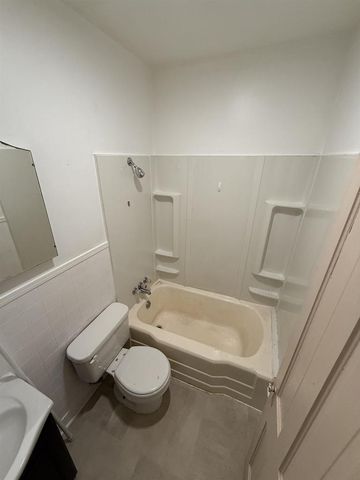 1105 Baxter Ave, Superior, WI 54880