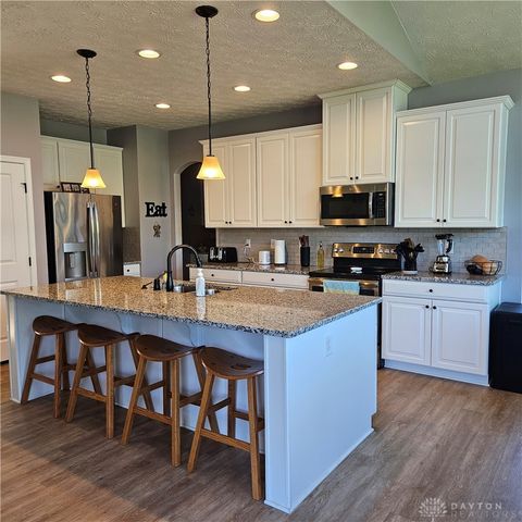 604 Foxtail Court, Troy, OH 45373