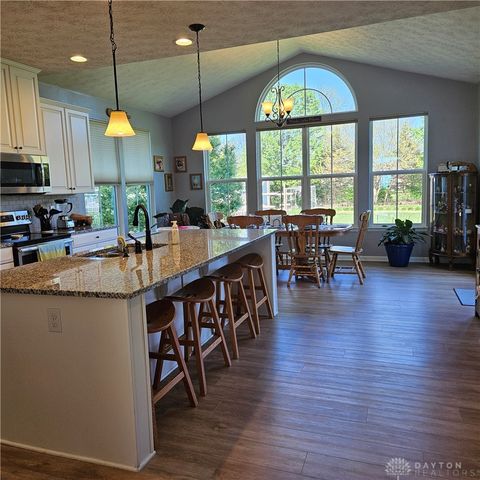 604 Foxtail Court, Troy, OH 45373