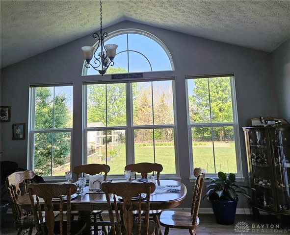 604 Foxtail Court, Troy, OH 45373
