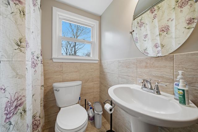 1000 Greenland Road, Portsmouth, NH 03801