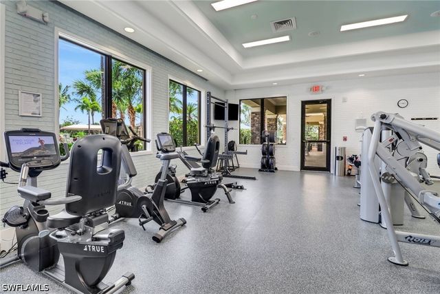 3384 Atlantic CIR, Naples, FL 34119