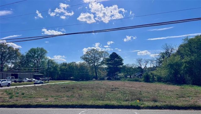 31 Center Road, Cartersville, GA 30121