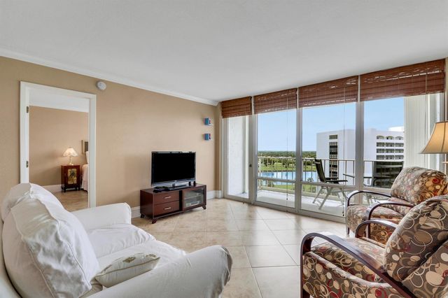 336 Golfview Road 1016, North Palm Beach, FL 33408