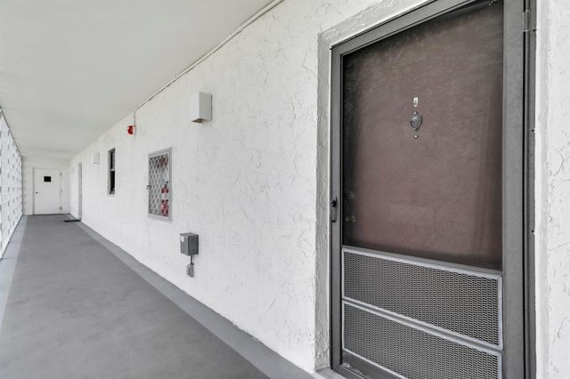 336 Golfview Road 1016, North Palm Beach, FL 33408