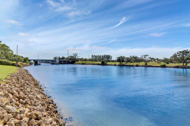 336 Golfview Road 1016, North Palm Beach, FL 33408