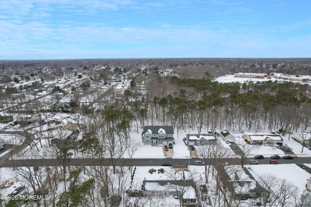 674 Dunedin Street, Toms River, NJ 08753