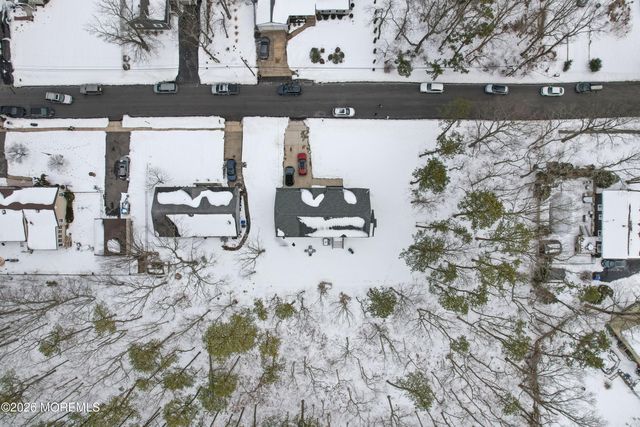 674 Dunedin Street, Toms River, NJ 08753