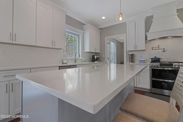 674 Dunedin Street, Toms River, NJ 08753