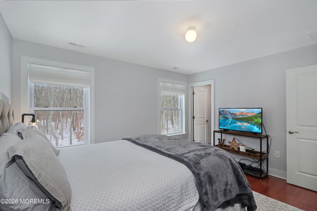 674 Dunedin Street, Toms River, NJ 08753