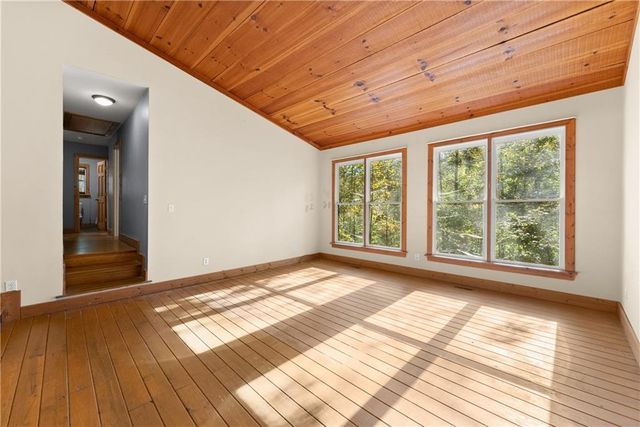773 Shorewood Circle, Toccoa, GA 30577