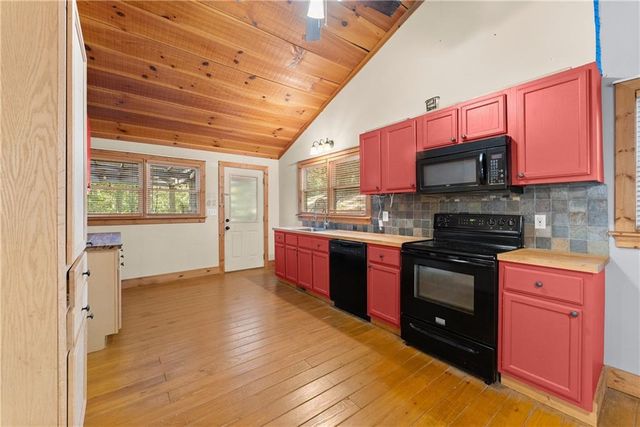 773 Shorewood Circle, Toccoa, GA 30577