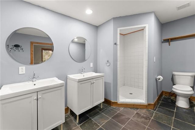 773 Shorewood Circle, Toccoa, GA 30577