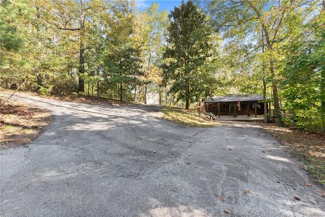 773 Shorewood Circle, Toccoa, GA 30577