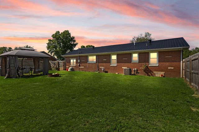 110 Oak Street, London, KY 40741