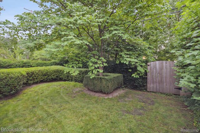 3364 Harvard Road, Royal Oak, MI 48073