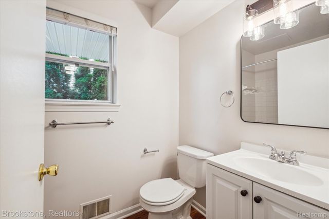 3364 Harvard Road, Royal Oak, MI 48073