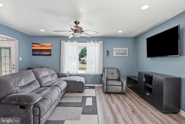 108 FRANKLIN DR, Voorhees, NJ 08043