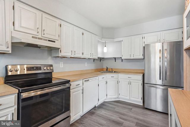 108 FRANKLIN DR, Voorhees, NJ 08043