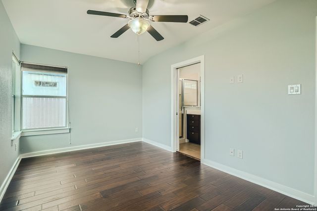 126 E MYRTLE ST, San Antonio, TX 78212