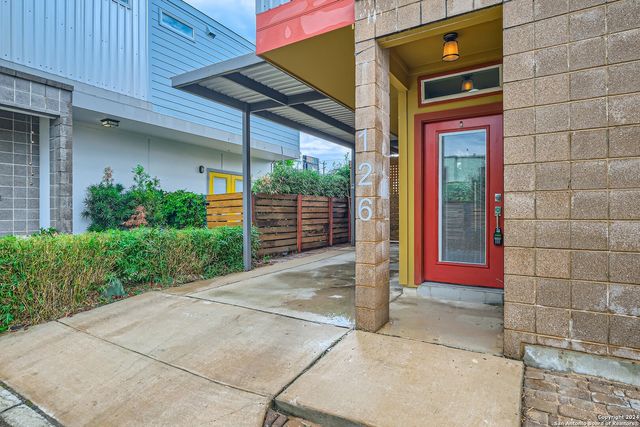 126 E MYRTLE ST, San Antonio, TX 78212