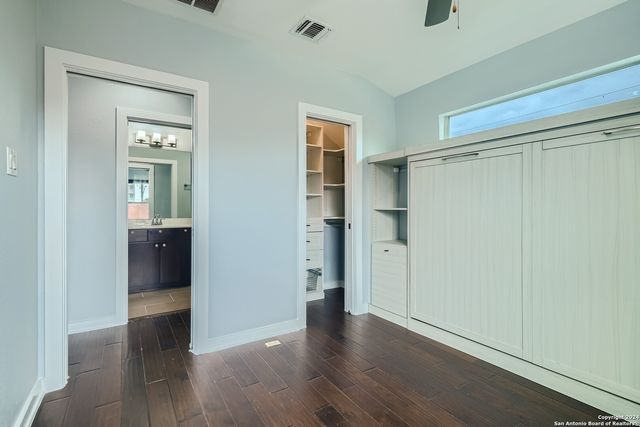 126 E MYRTLE ST, San Antonio, TX 78212