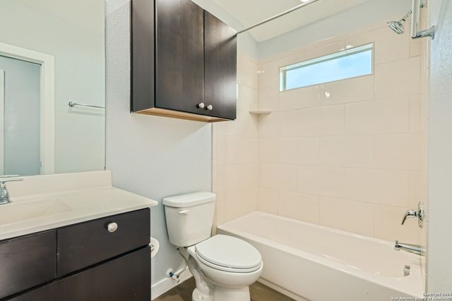 126 E MYRTLE ST, San Antonio, TX 78212