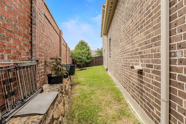 7620 Sonian Forest Drive, Irving, TX 75063