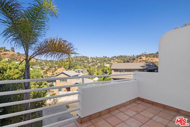 2461 Jupiter Drive, Los Angeles, CA 90046