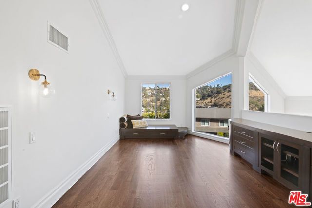 2461 Jupiter Drive, Los Angeles, CA 90046