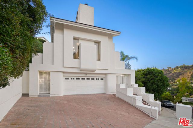 2461 Jupiter Drive, Los Angeles, CA 90046