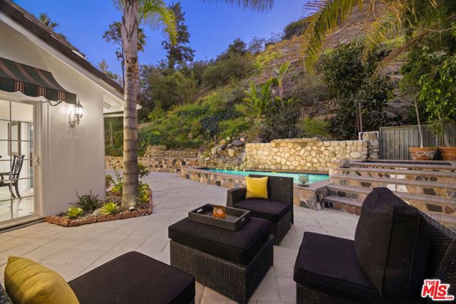 2461 Jupiter Drive, Los Angeles, CA 90046