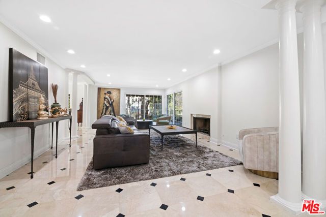 2461 Jupiter Drive, Los Angeles, CA 90046