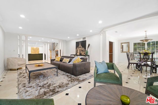 2461 Jupiter Drive, Los Angeles, CA 90046