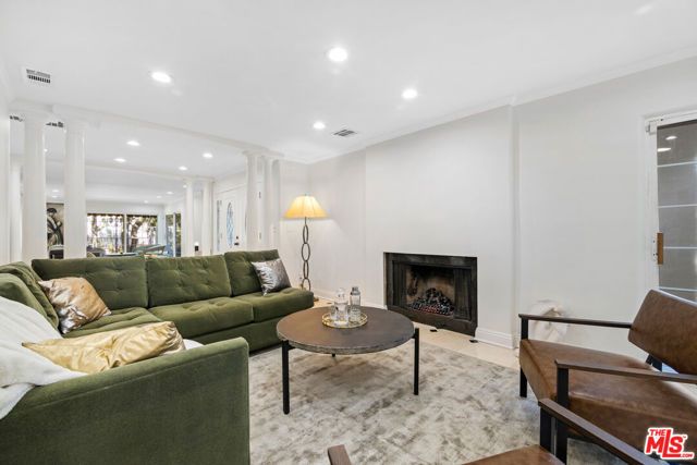 2461 Jupiter Drive, Los Angeles, CA 90046