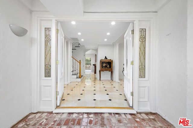 2461 Jupiter Drive, Los Angeles, CA 90046