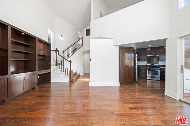 2461 Jupiter Drive, Los Angeles, CA 90046