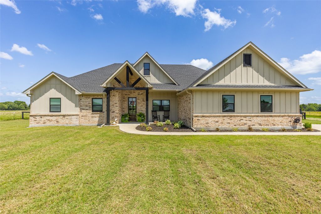 701 County Road 3203, Cumby, TX 75433