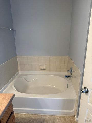 3225 W 18th St, Pueblo, CO 81003