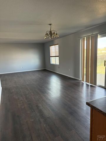 3225 W 18th St, Pueblo, CO 81003