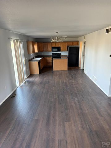 3225 W 18th St, Pueblo, CO 81003