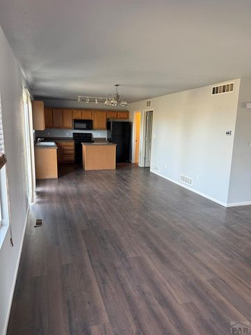 3225 W 18th St, Pueblo, CO 81003