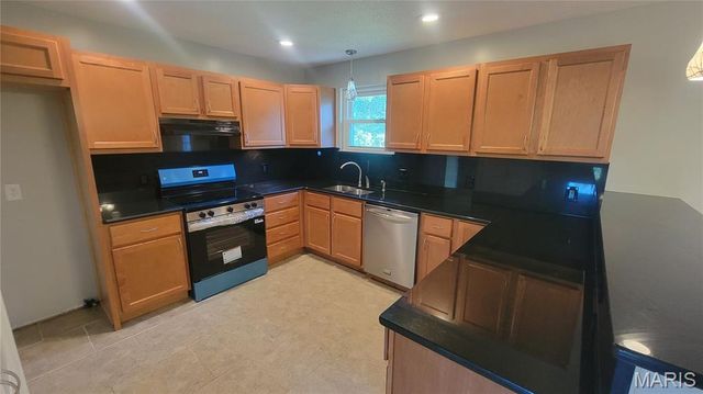 712 Tanglewood Acres, Festus, MO 63028