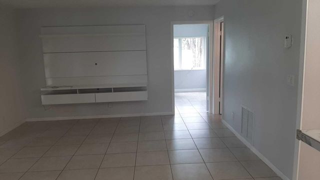 5990 Pine Cone Court C-1, Greenacres, FL 33463