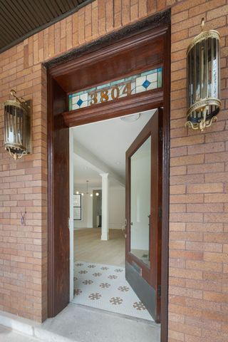 3804 N Leavitt Street, Chicago, IL 60618