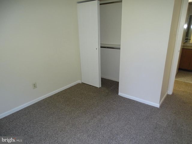 406 STEAMBOAT STATION DR, Southampton, PA 18966