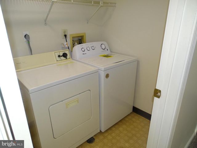 406 STEAMBOAT STATION DR, Southampton, PA 18966