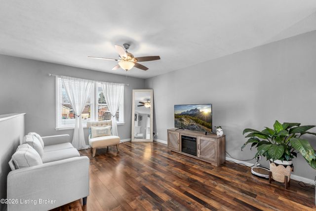 7804 Davhal Dr, Louisville, KY 40291