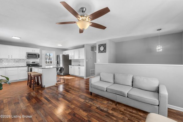 7804 Davhal Dr, Louisville, KY 40291