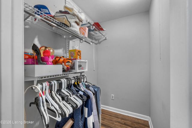 7804 Davhal Dr, Louisville, KY 40291